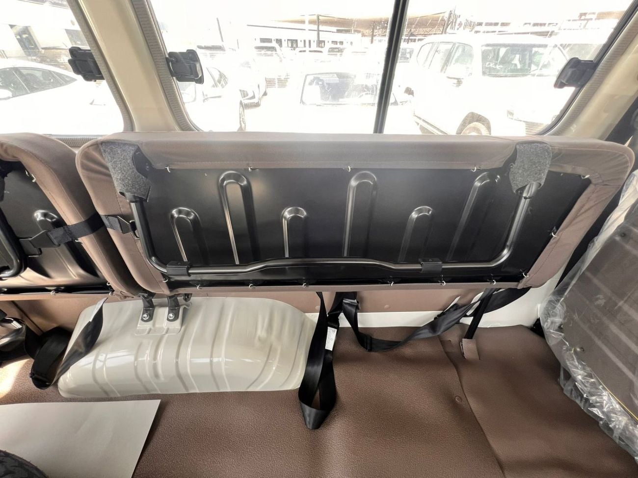 Toyota Land Cruiser 70 LC 78 HARDTOP 2.8L MT