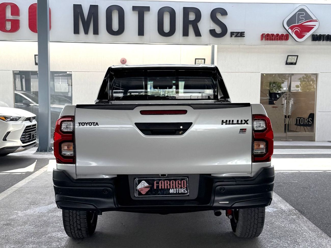 Toyota Hilux GR-SPORT 4.0 V6 **EXPORT ONLY**التصدير فقط خارج الخليج***
