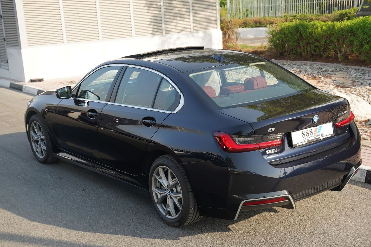 بي أم دبليو i3 2026 BMW e-Drive 35L M-Sport Package FWD 0Km
