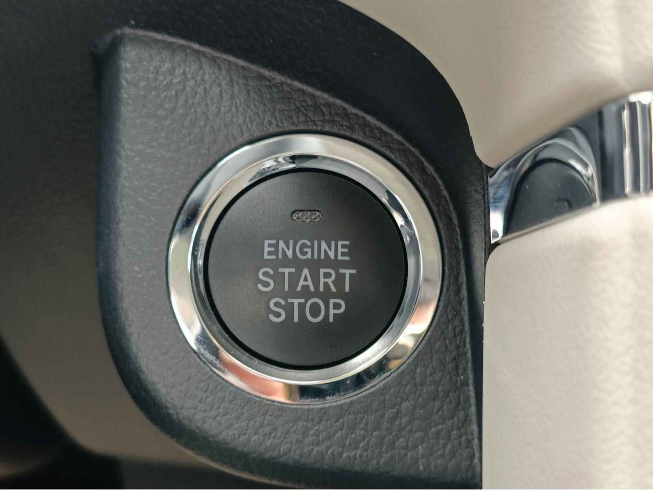 Toyota Rush G, 1.5L 4CY Petrol, 17" Rims, Push Start, Rear A/C (CODE # RU15B)