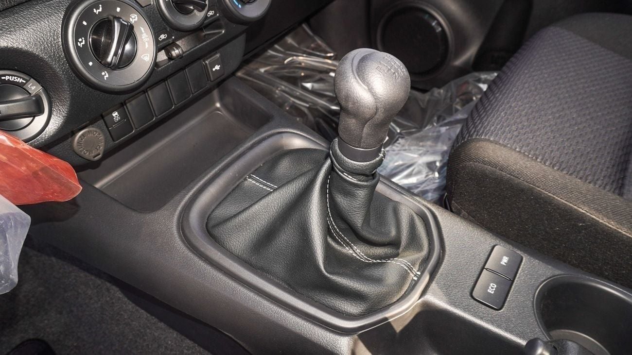 Toyota Hilux GLX 2.4L Double Cab Utility