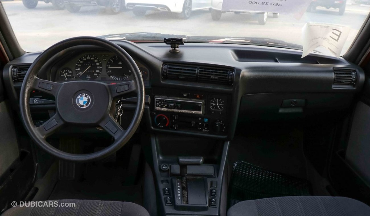 بي أم دبليو 320 i