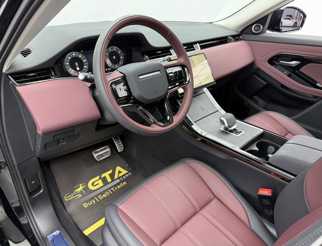 Land Rover Range Rover Evoque P250 SE 2.0L 2025 Range Rover Evoque P250 Dynamic SE ,Warranty ,Brand New.