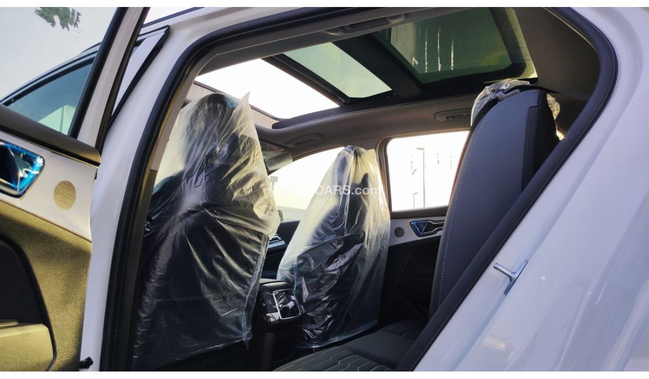 Kia Sportage HI ( i ) 4X2 FWD , 1.6L gasoline,, 4V ,,176 HP  White color 2023