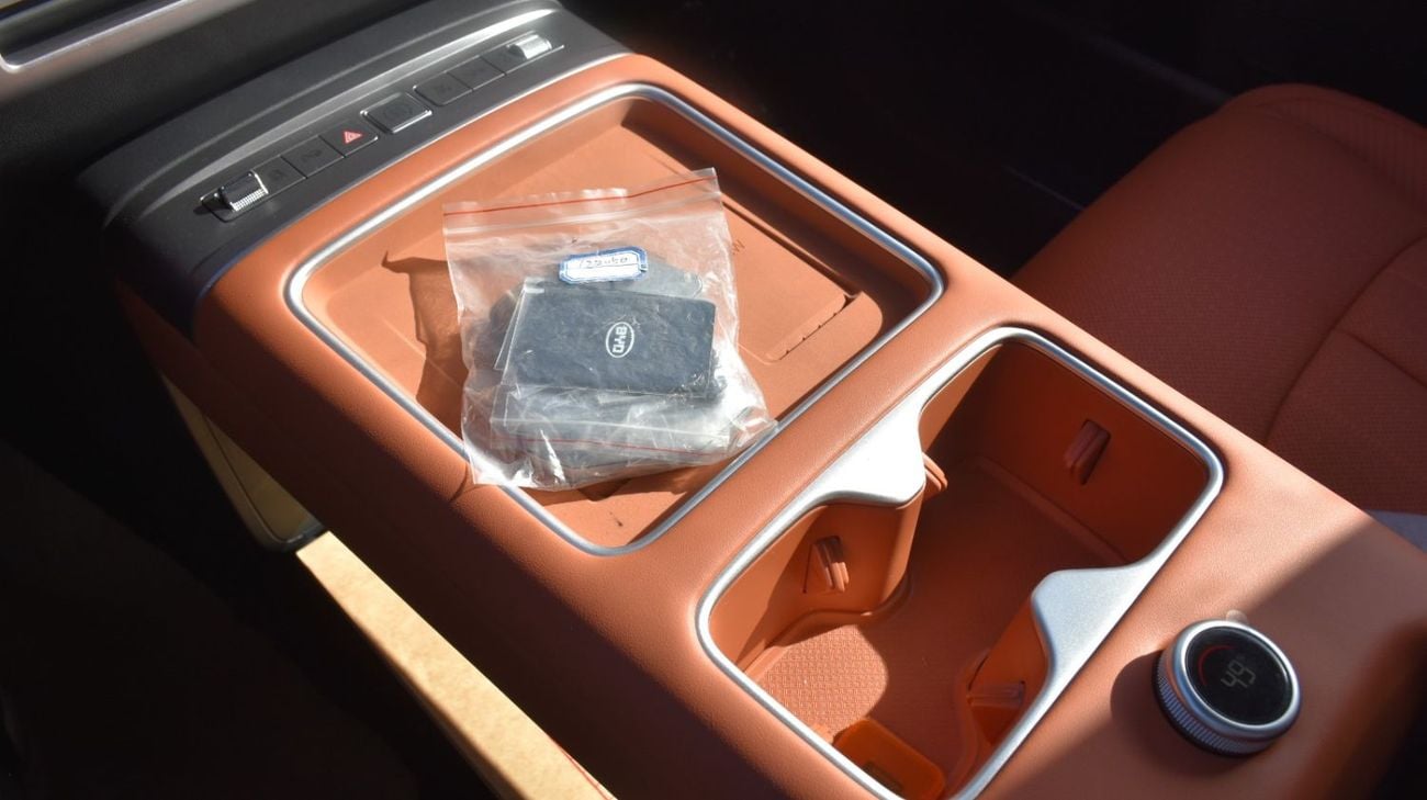 BYD Leopard Titanium 7 LEOPARD 7