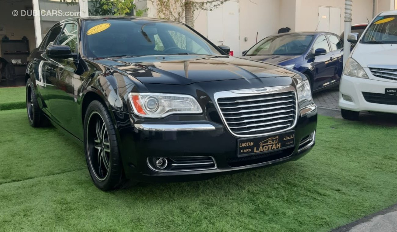 Chrysler 300 Import - No. 2 - Cruise Control - Alloy Wheels - Leather - Without accidents - Excellent condition,