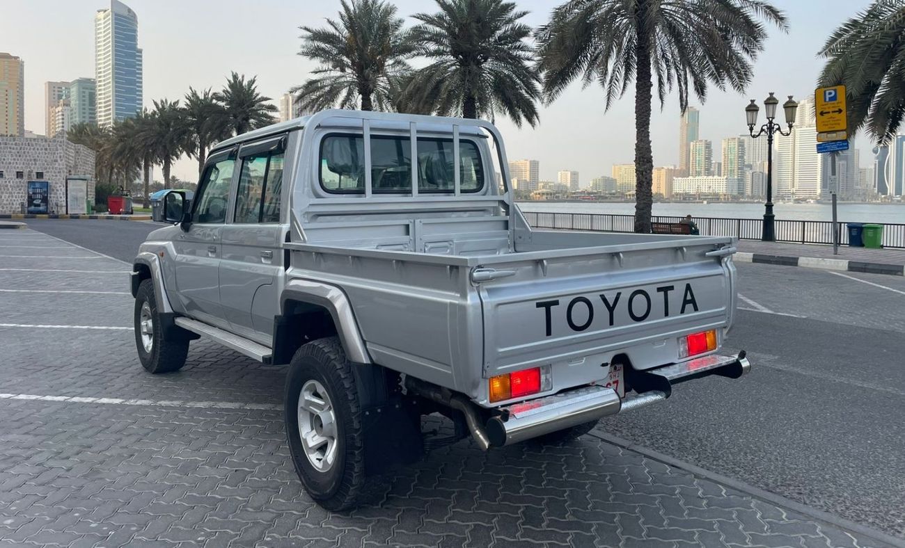 Toyota Land Cruiser Pick Up diesel 4.5 liter ,right hand drive ,silver color ,2018 model ,manual transmission