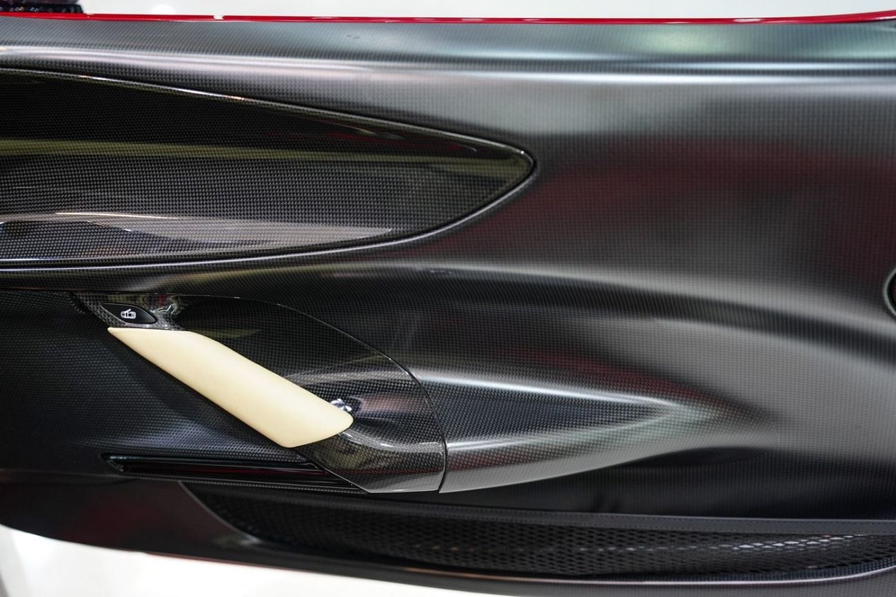 فيراري SF90 ستراديل STRADALE