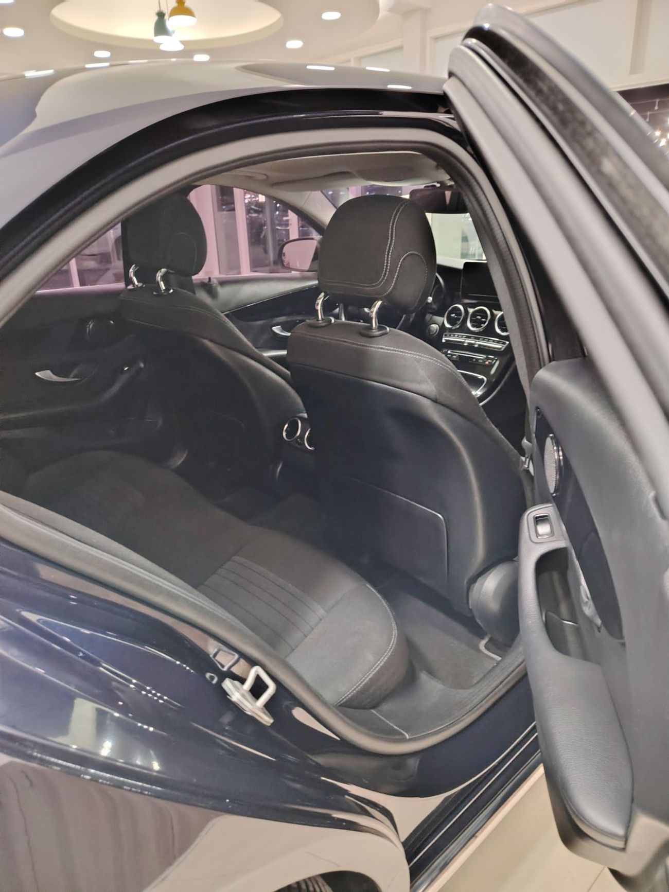 مرسيدس بنز C 200