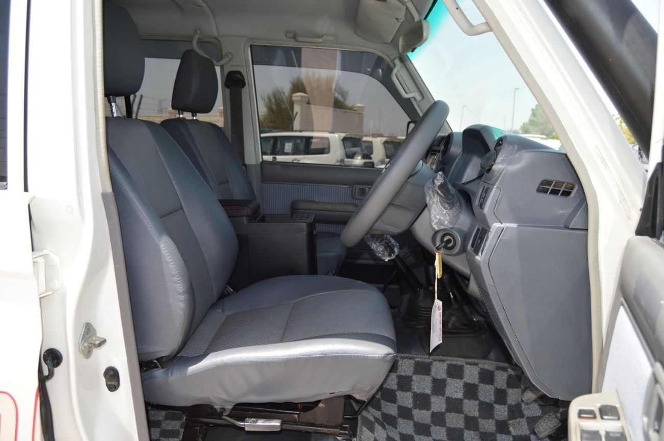 Toyota Land Cruiser Pick Up Full option clean car