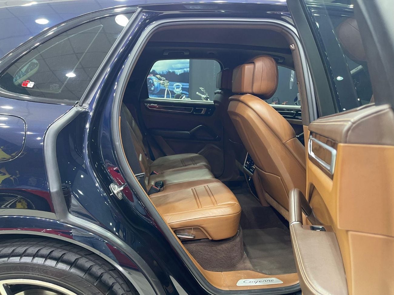 Porsche Cayenne Base