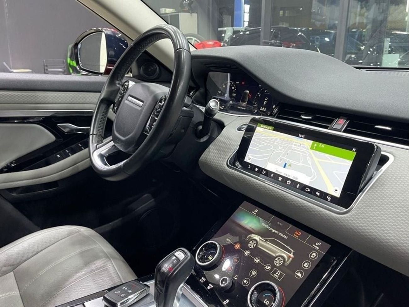 لاند روفر رانج روفر إيفوك Dynamic SE P250 2.0L