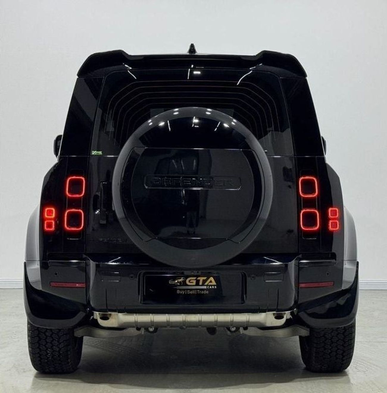 Land Rover Defender 90 SE P300 2.0L 2024 Land Rover Defender SE Dynamic P300 90 , 2029 Land Rover Warranty + Service Pac