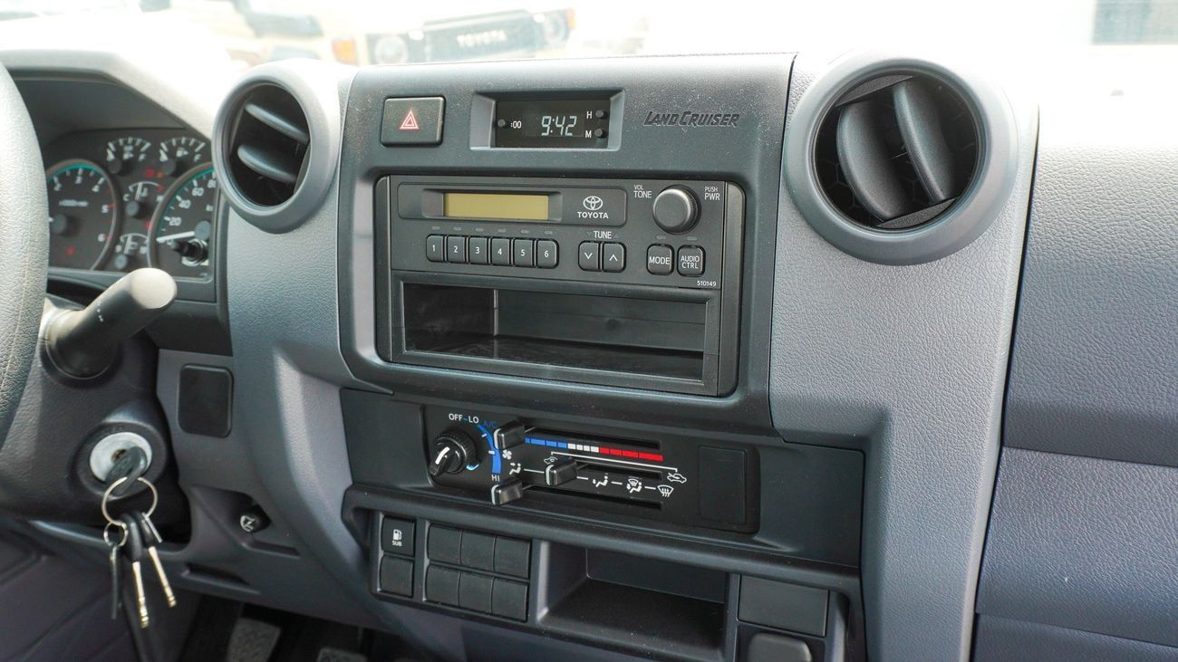 Toyota Land Cruiser Pick Up 4.2L Diesel Single Cabin M/T