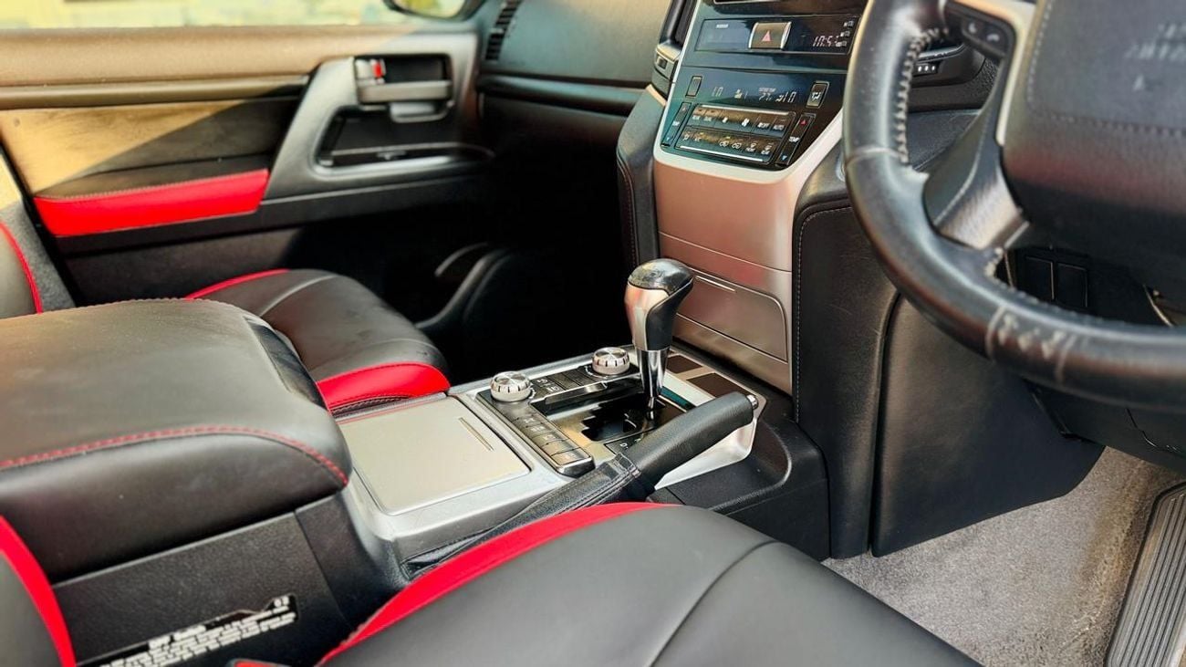 Toyota Land Cruiser MODIFIED TO LC300 MODEL | PUSH START | SUNROOF | AT | 4.5L | POWER SEATS