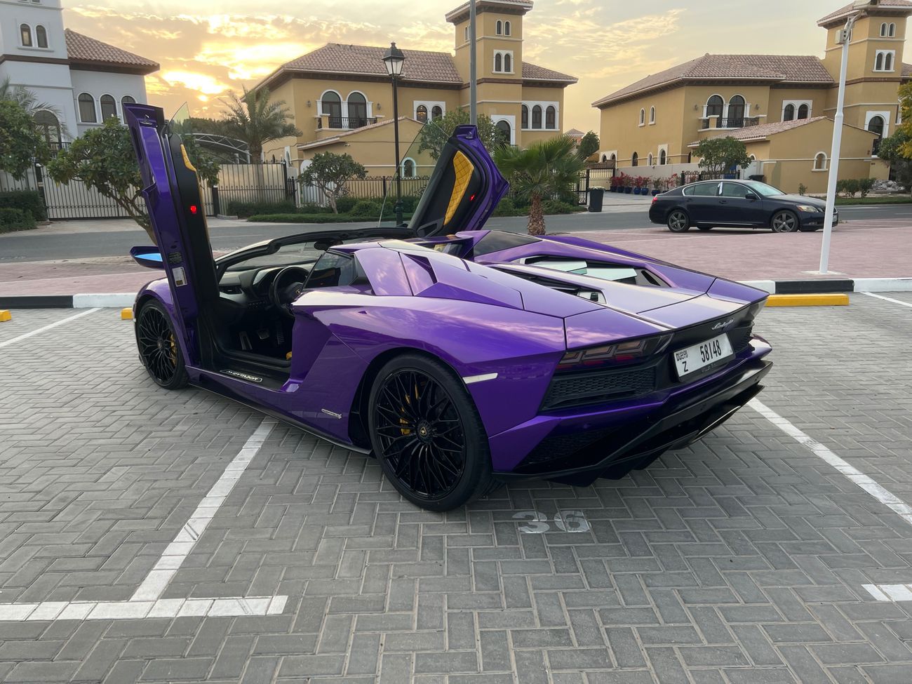 لامبورغيني أفينتادور Aventador S Roadster GCC Warranty