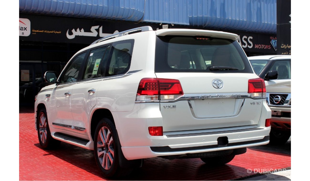 تويوتا لاند كروزر (2021) VXE V8 5.7, GCC