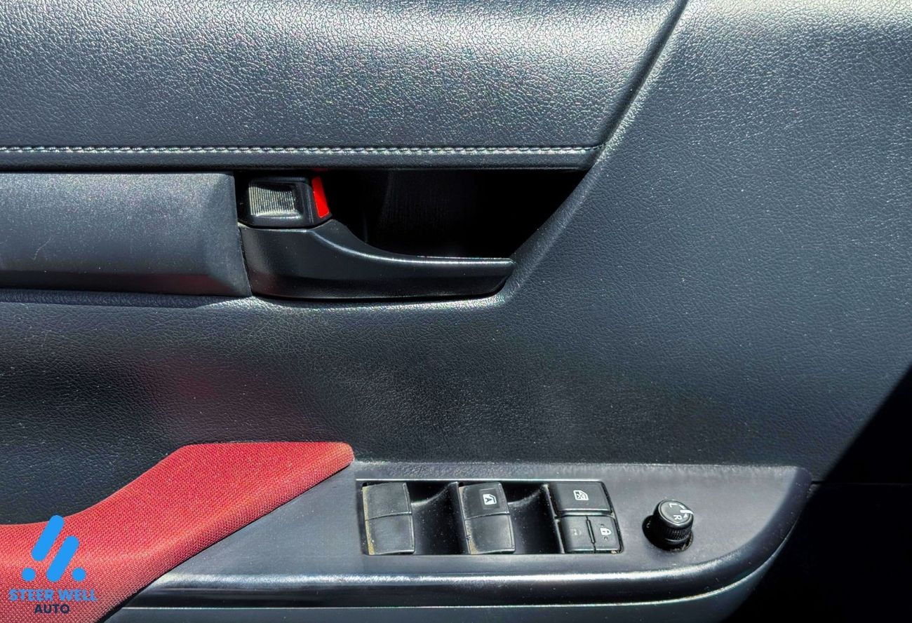 Toyota Hilux GLX 2.7 4WD AT DC - Petrol - Like New Condition - Book now!