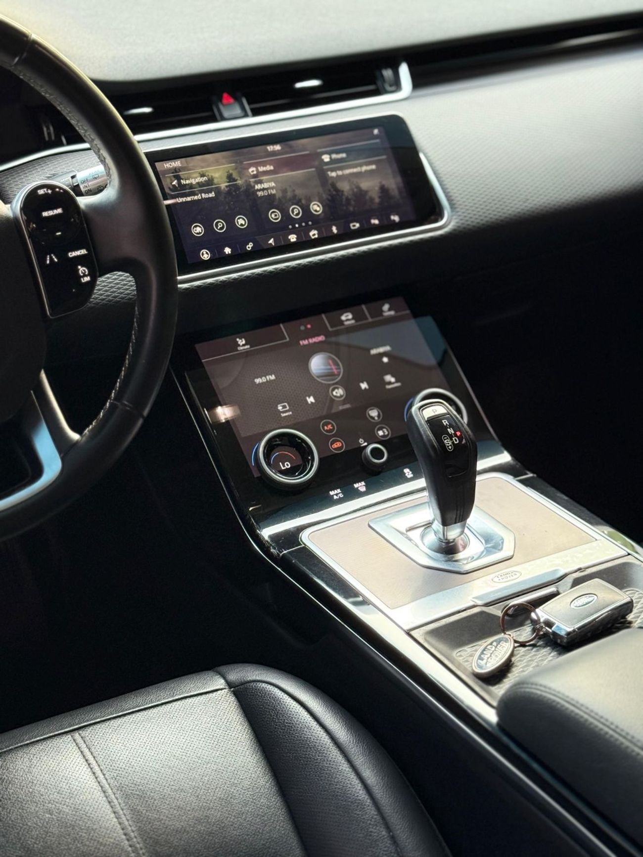 Land Rover Range Rover Evoque P200 R-Dynamic S 2.0L