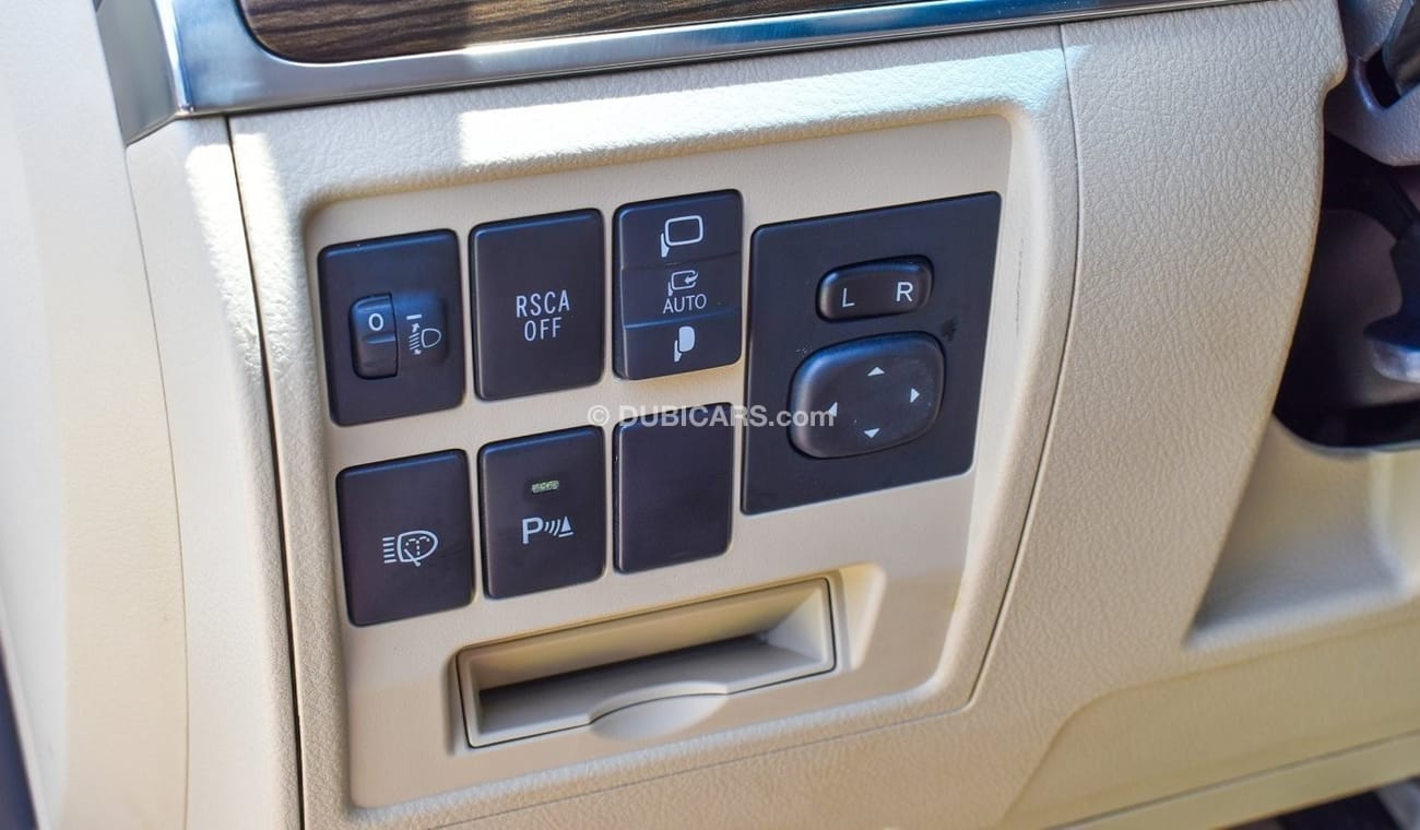 Toyota Land Cruiser GXR V8 Diesel