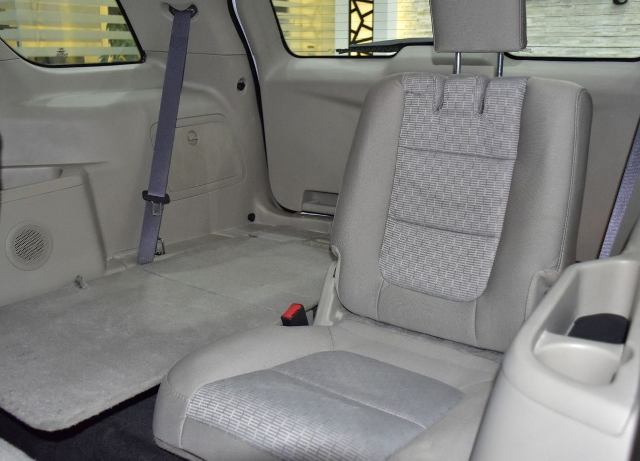 Ford Explorer EXCELLENT DEAL for our Ford Explorer XLT ( 2015 Model ) in White Color GCC Specs