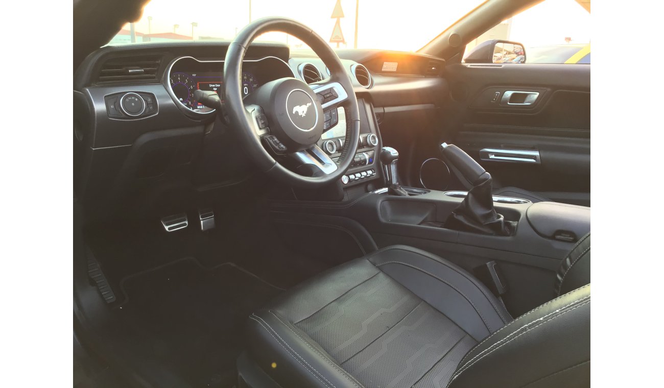 Ford Mustang V4 / FULL OPTION/ PREMIUM/ EXCELLENT CONDITION