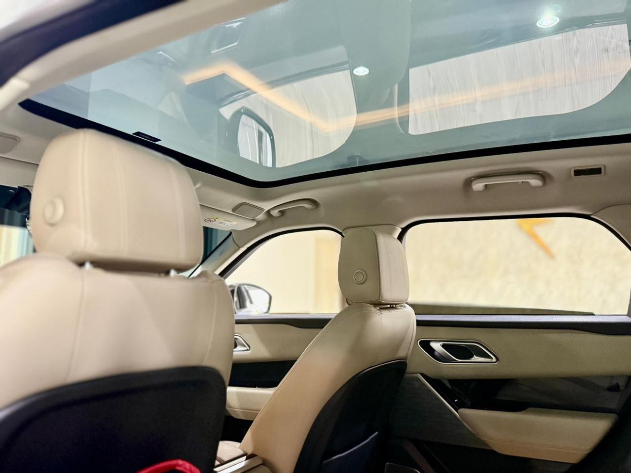 لاند روفر رينج روفر فيلار P300 R-Dynamic SE 2.0L