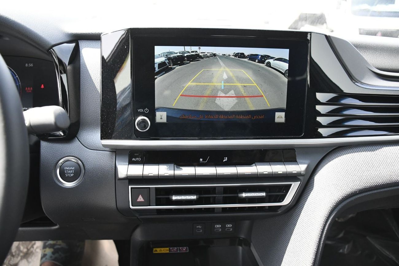 Toyota Camry LE 2.5L with Wireless Charger ( Ready Stock )