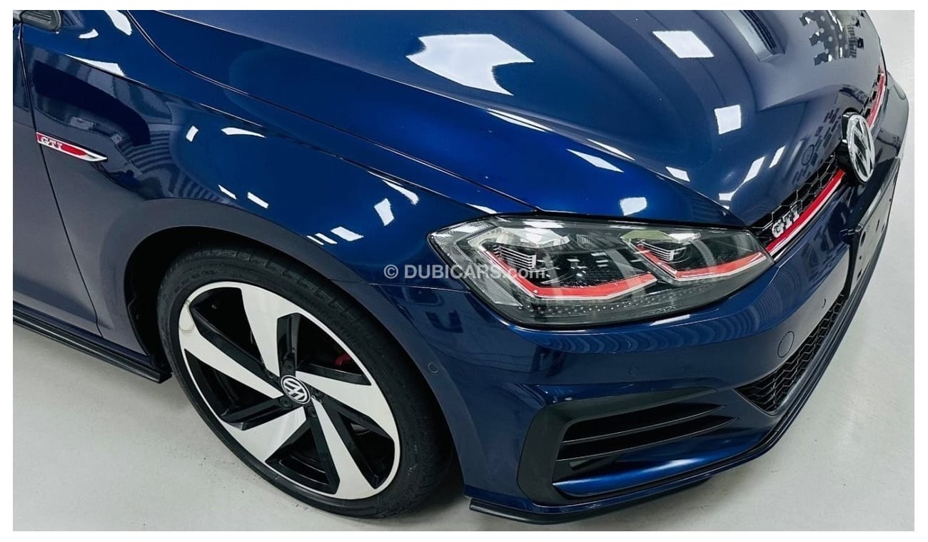 Volkswagen Golf GTI P1 GCC .. Original Paint .. Perfect Condition .. Club .. Panoramic Roof ..