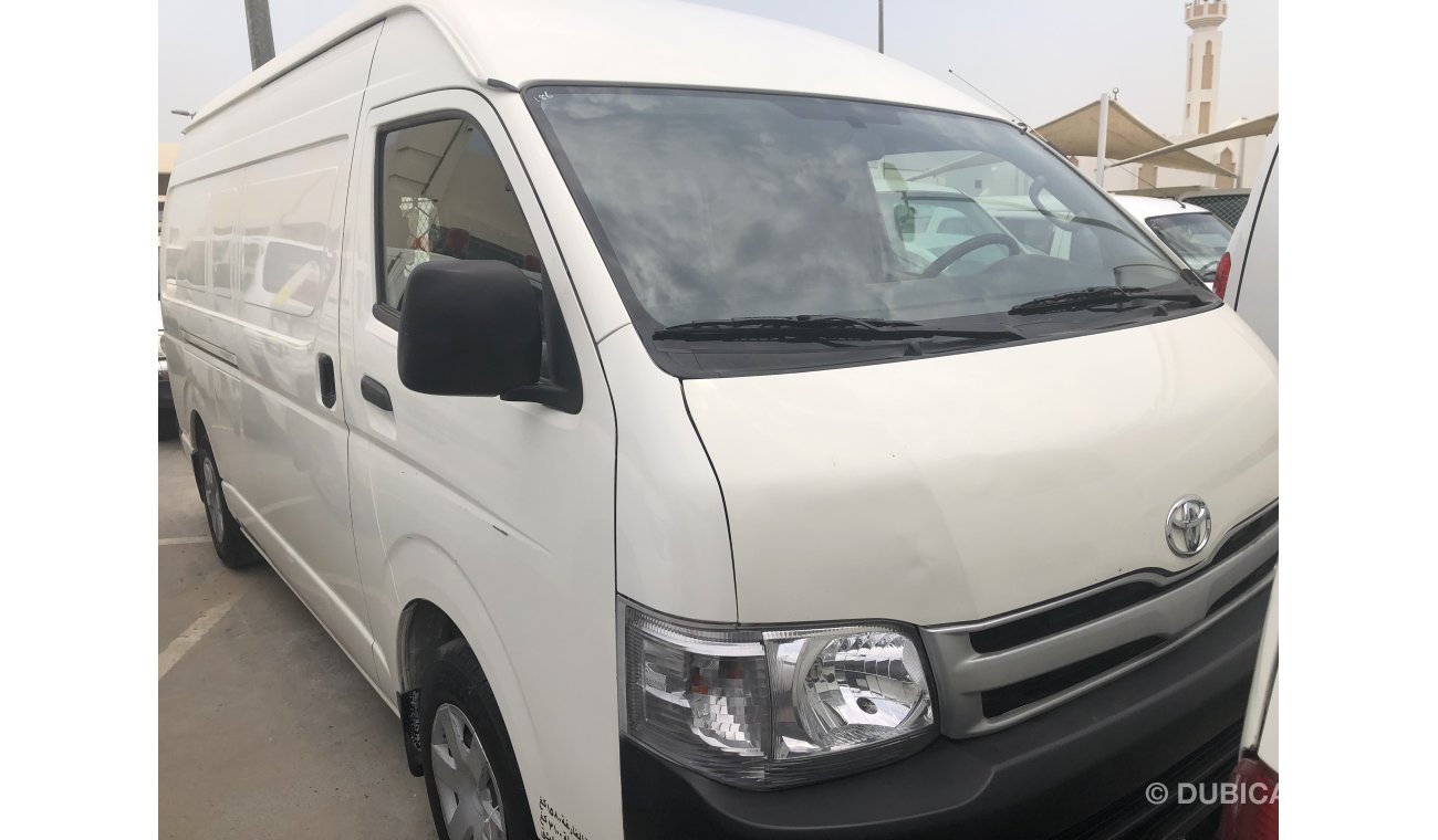 Toyota Hiace Van,Model:2013. Free of accident