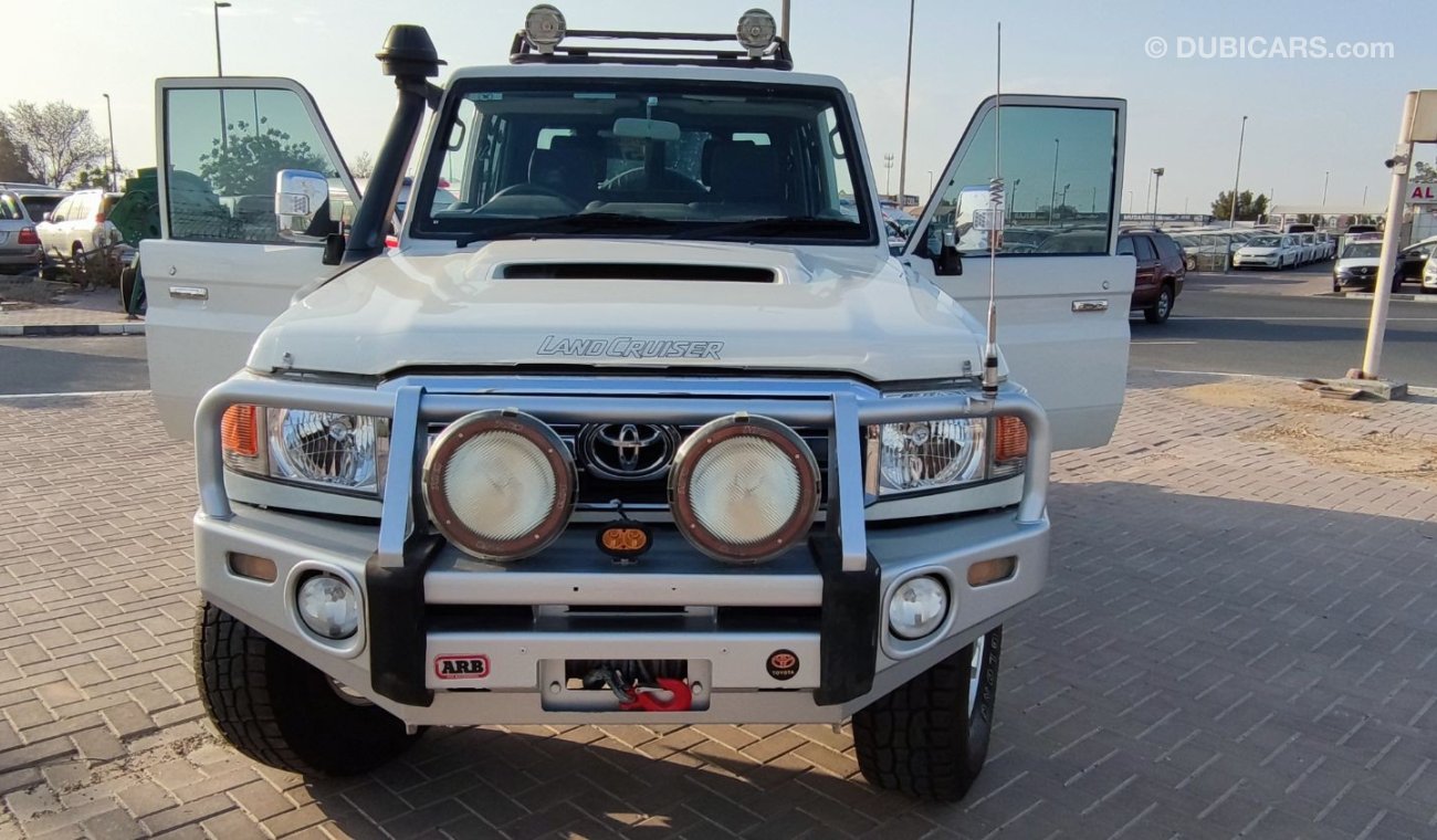 Toyota Land Cruiser Pick Up GX