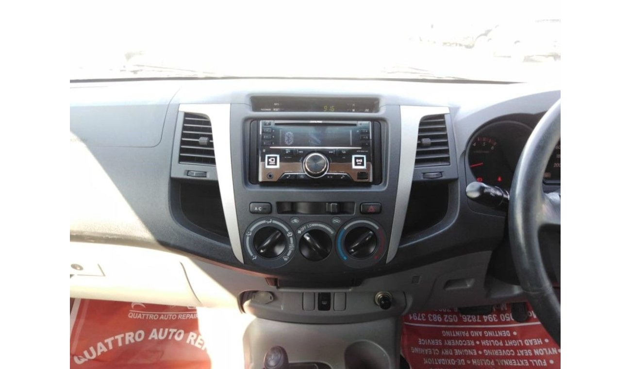 Toyota Hilux Hilux RIGHT HAND DRIVE (Stock no PM 283 )