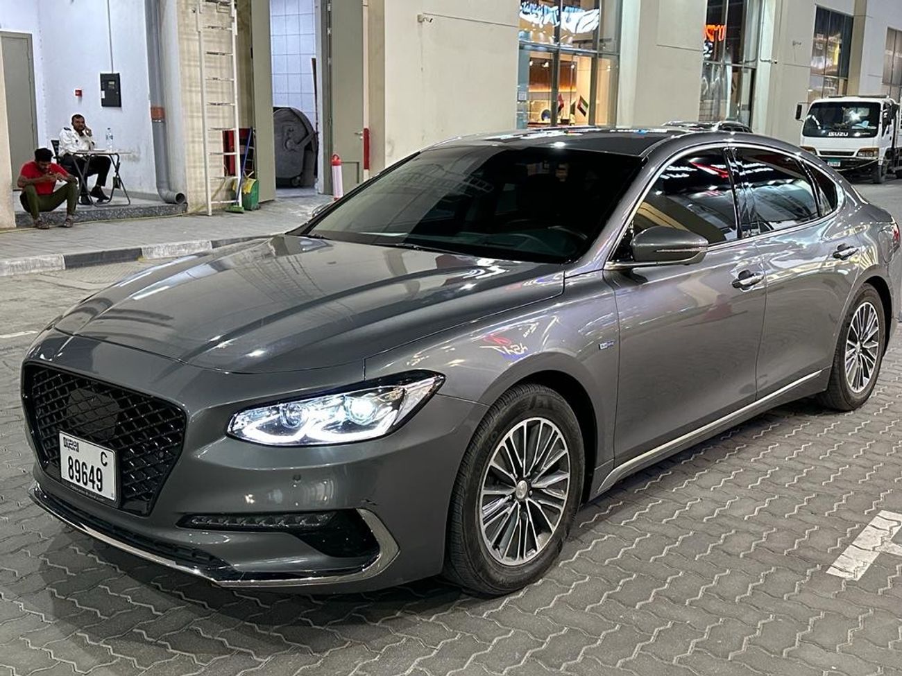 Hyundai Azera Hyundai Azera Hybrid, imported from Korea