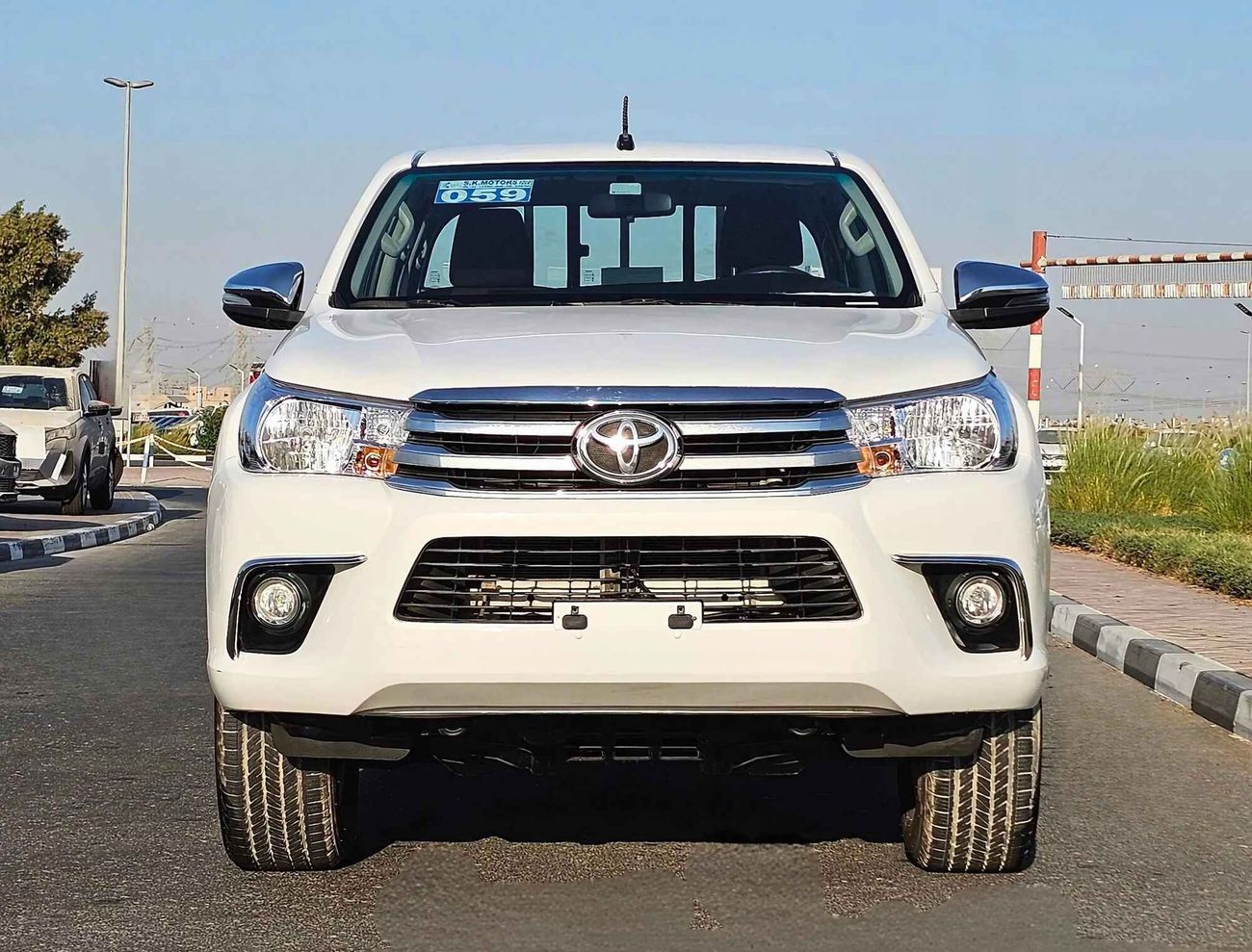 Toyota Hilux PATROL/ AUTO/ POWER WINDOW/ WIDE BODY/ EXPORT ONLY/ LOT# 99985