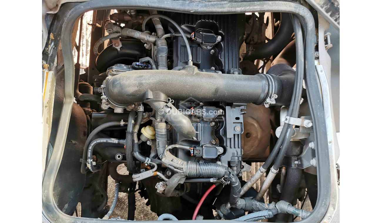 تويوتا كوستر 2.7L Petrol, 30 seats, clean interior and exterior (CODE # TC02)