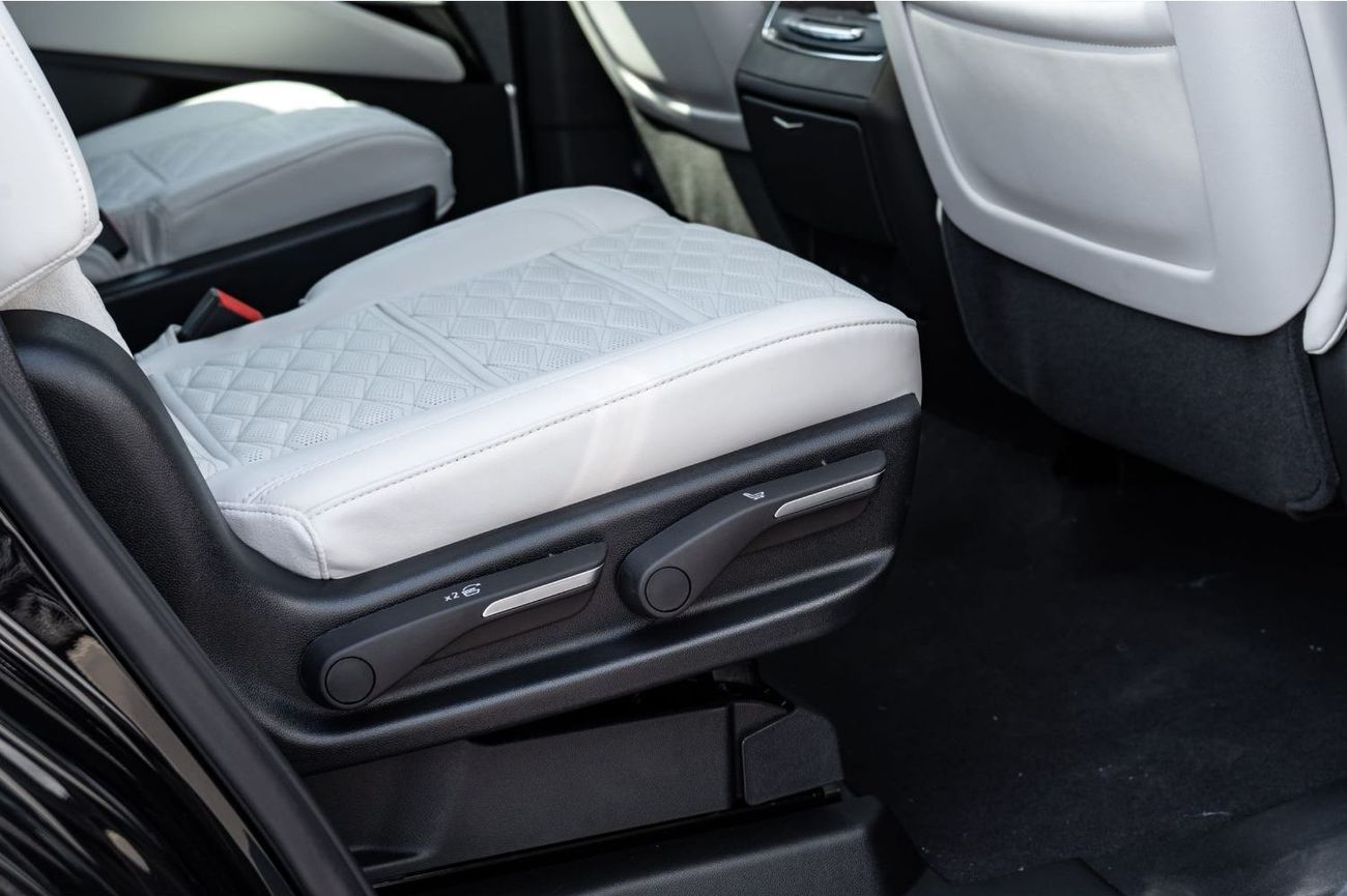 كاديلاك إسكالاد Sport Platinum 6.2L 4WD