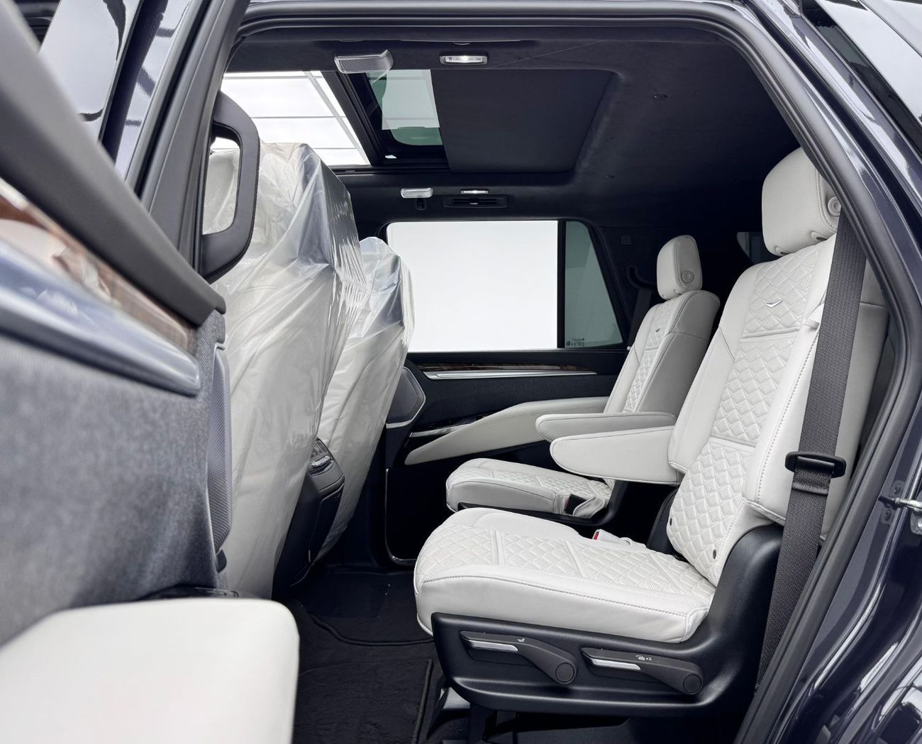 Cadillac Escalade Sport Platinum 6.2L 4WD 2025 Cadillac Escalade Sport Platinum, 5 Years Cadillac Warranty + Service C