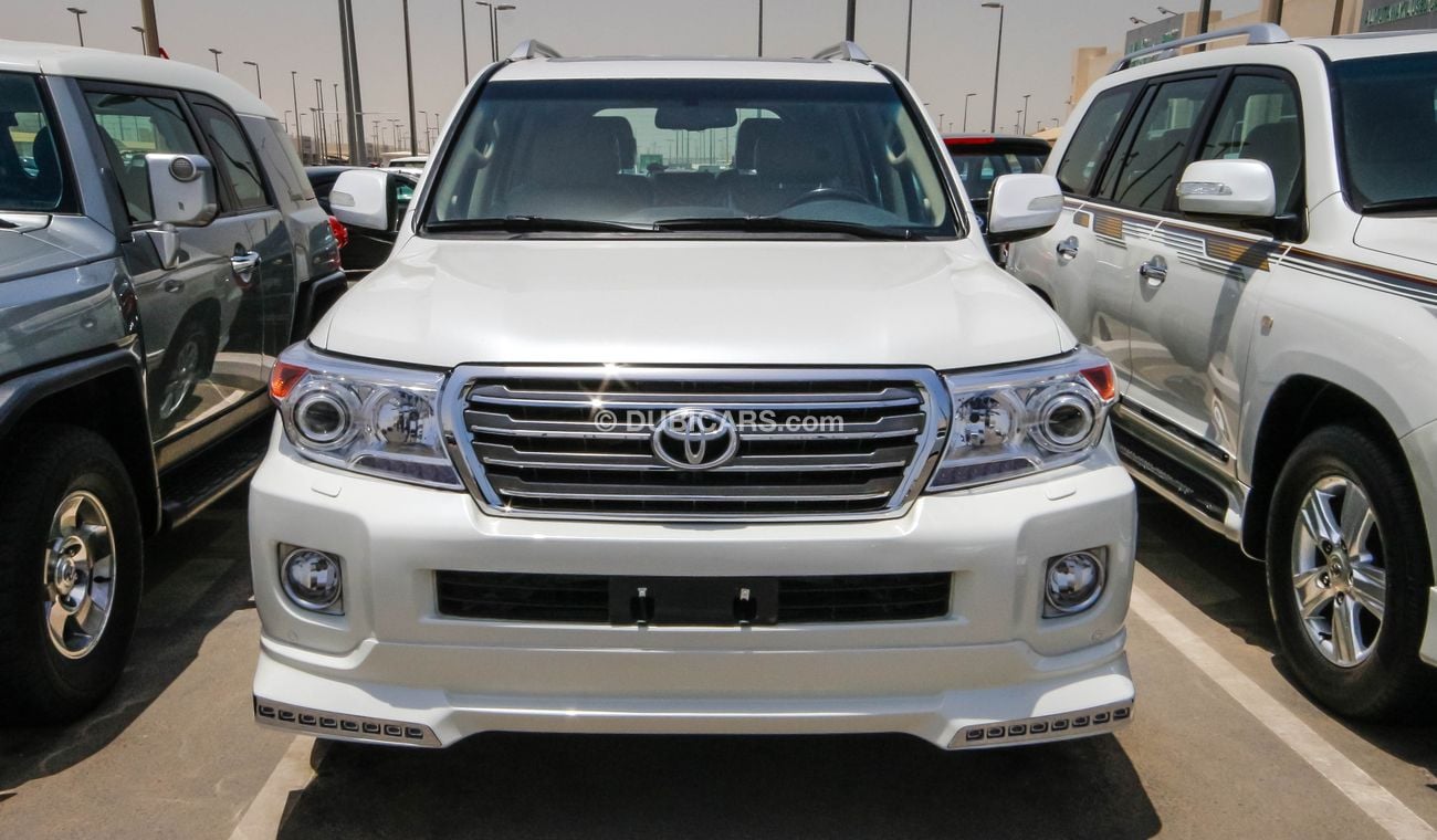Toyota Land Cruiser GXR V8