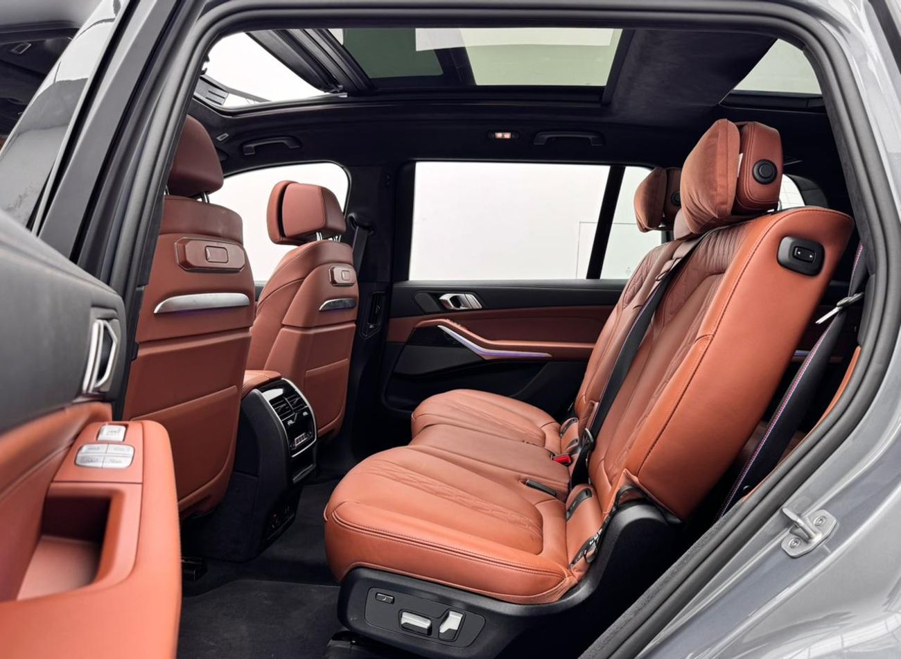 BMW X7 40i M Sport Pure 3.0L (335 HP) 2025 BMW X7 xDrive40i M-Sport Pro, 2030 BMW Warranty, 2030 BMW Servic