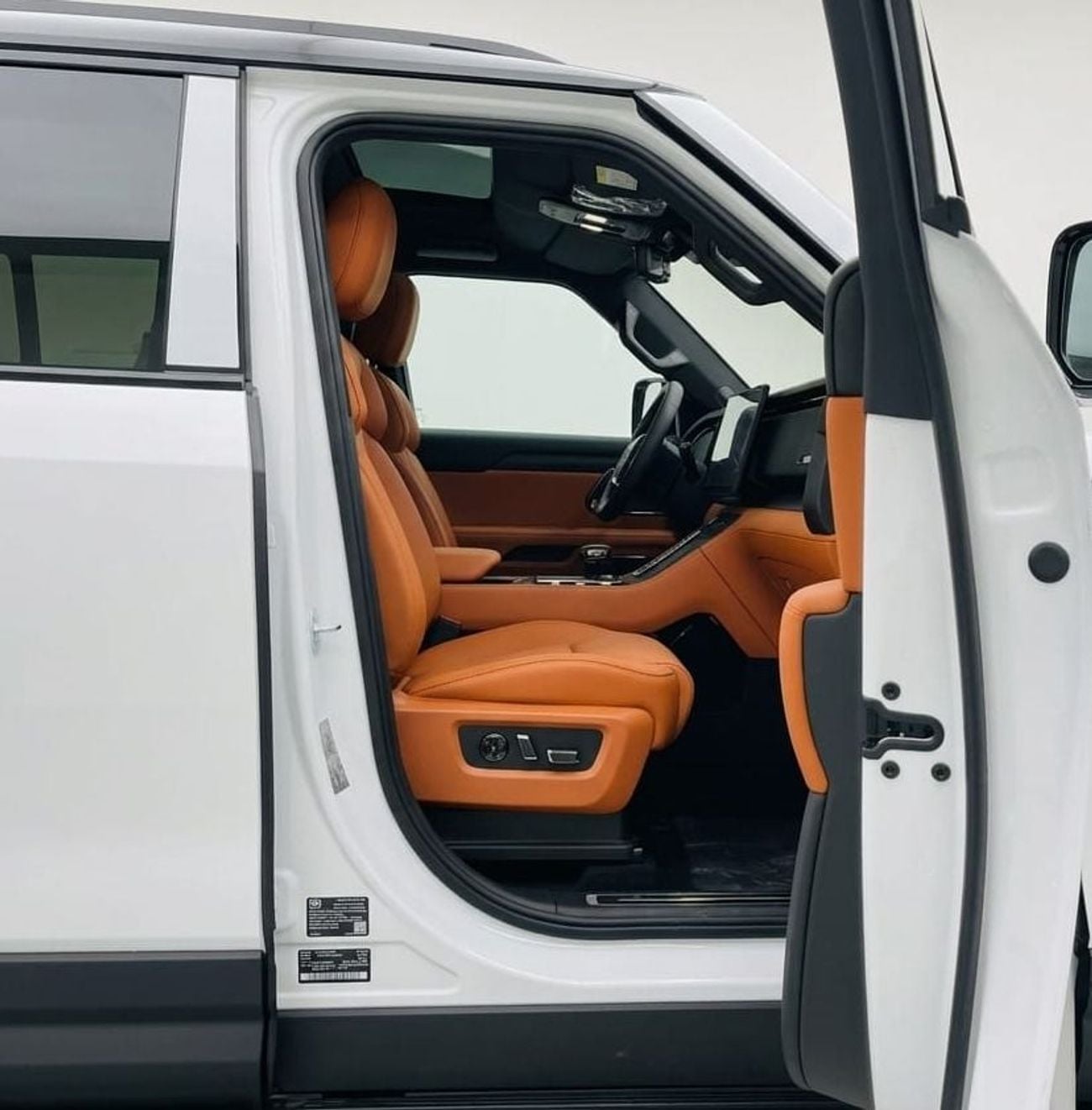 ROX 01 1.5T Plug-in Hybrid 0Km- 7 seater