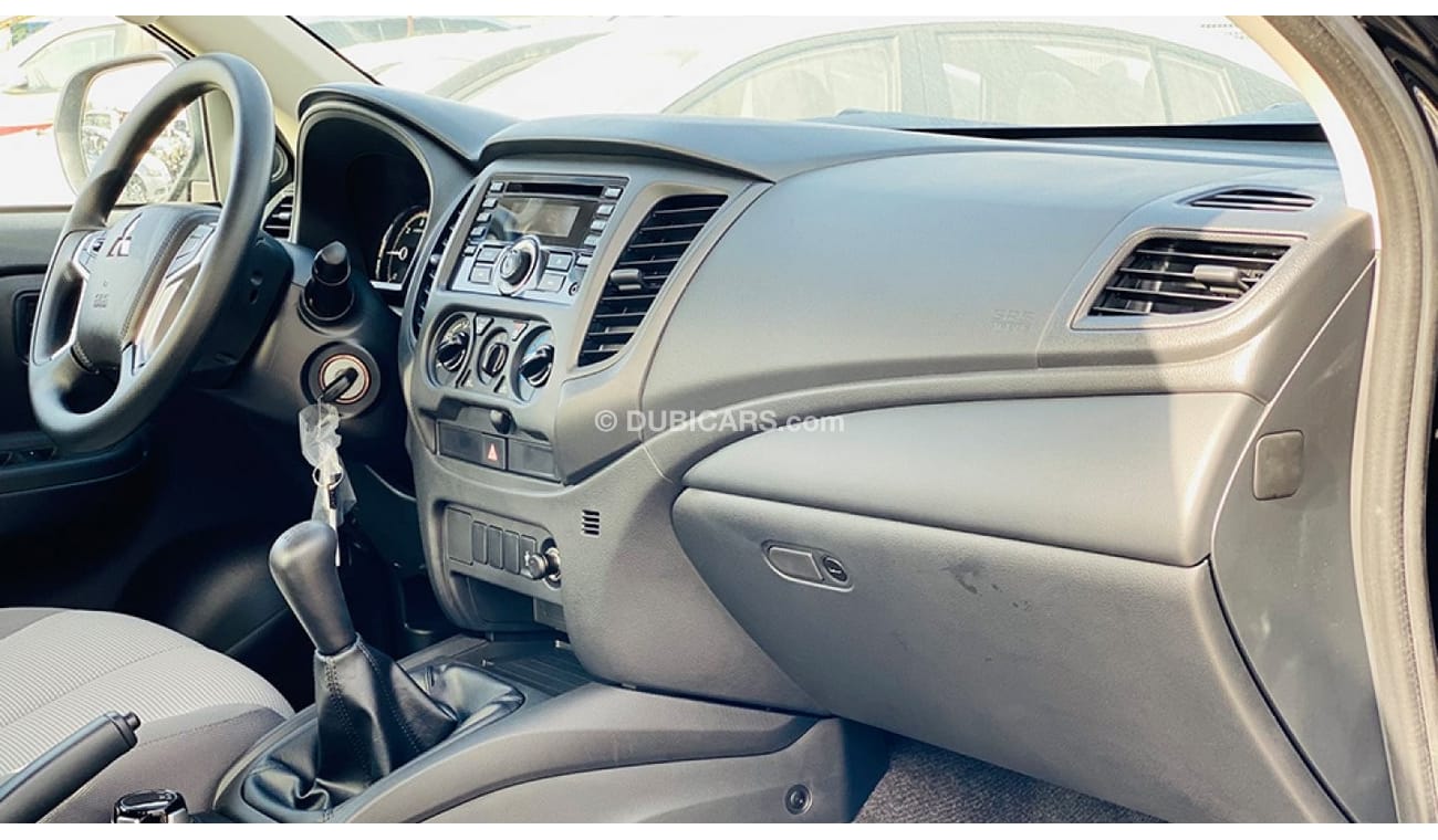 Mitsubishi L200 2.4L DIESEL 4X4 Manual