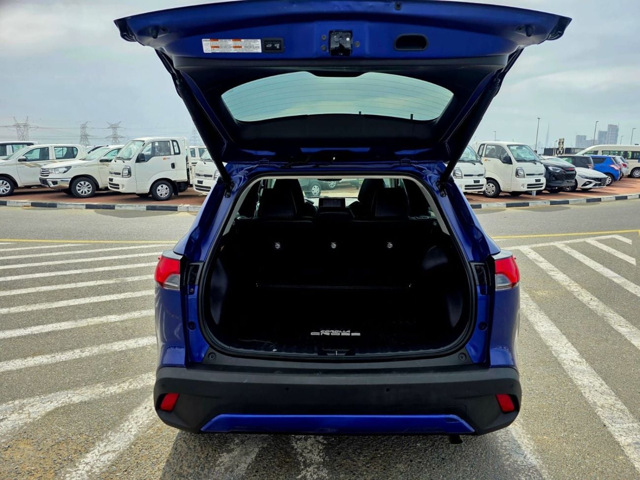 تويوتا كورولا كروس 2.0L XLE (AWD)