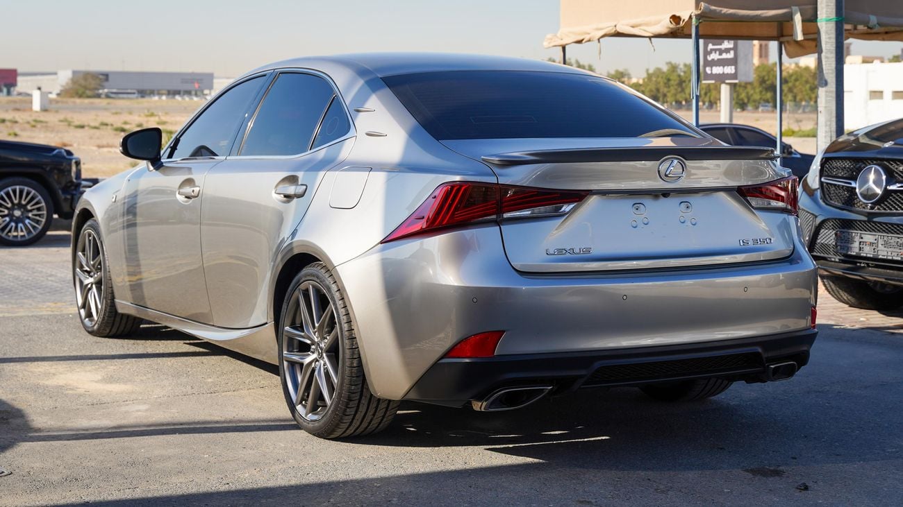 Lexus IS350