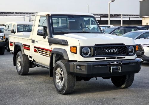 تويوتا لاند كروزر TOYOTA LC79 SINGLE CABIN DIESEL Z AUTO 2.8 V6 - 2025 MODEL - WHITE INSIDE TAN - OMANI