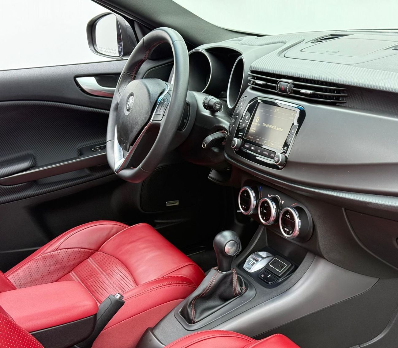 Alfa Romeo Giulietta 2021 Alfa Romeo Giulietta Veloce, 2026 Alfa Romeo Warranty + Service Pack, Excellent Condition, GCC