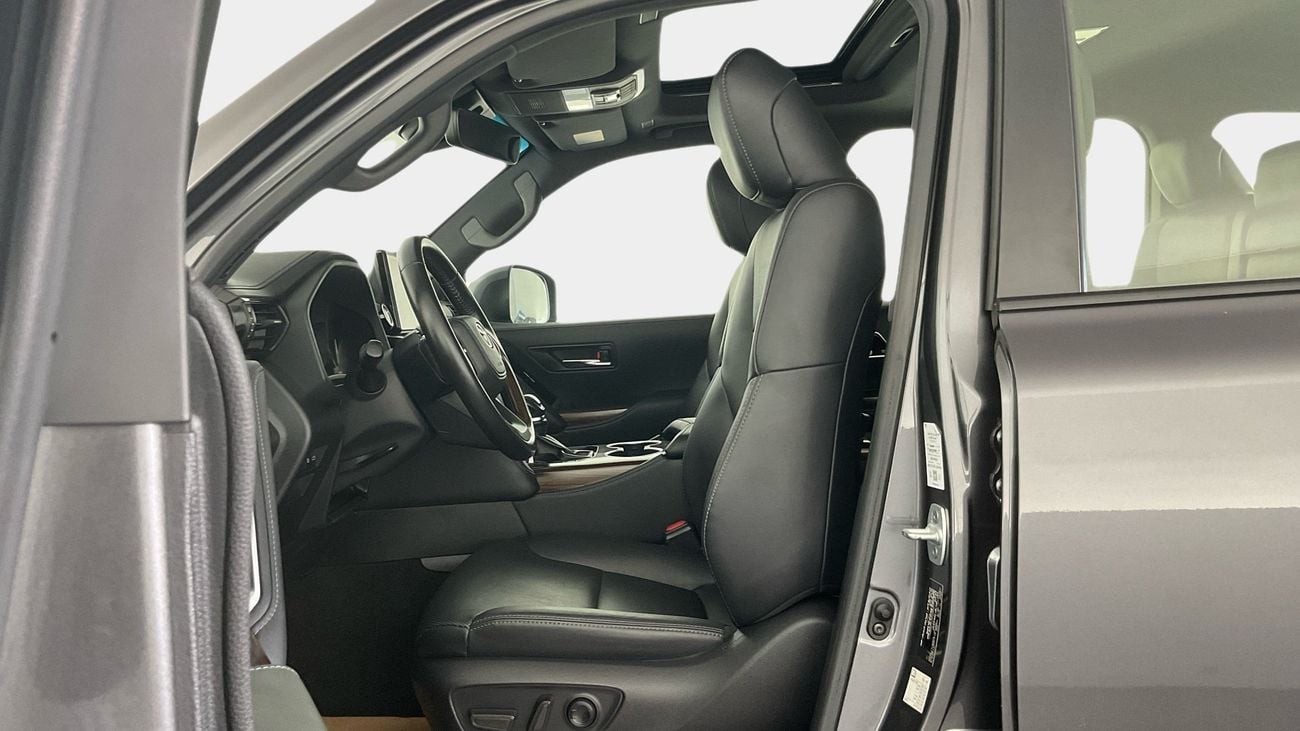 تويوتا لاند كروزر GXR | شامل الضمان | 0 ﺪﻔﻋﺓ ﺃﻮﻟﻯ