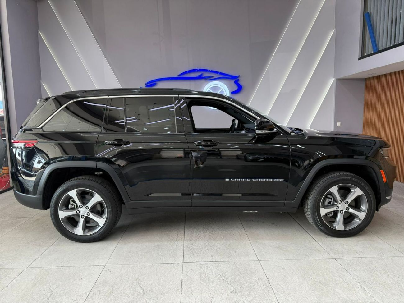 Jeep Grand Cherokee Jeep Grand Cherokee 4XE | Brand New