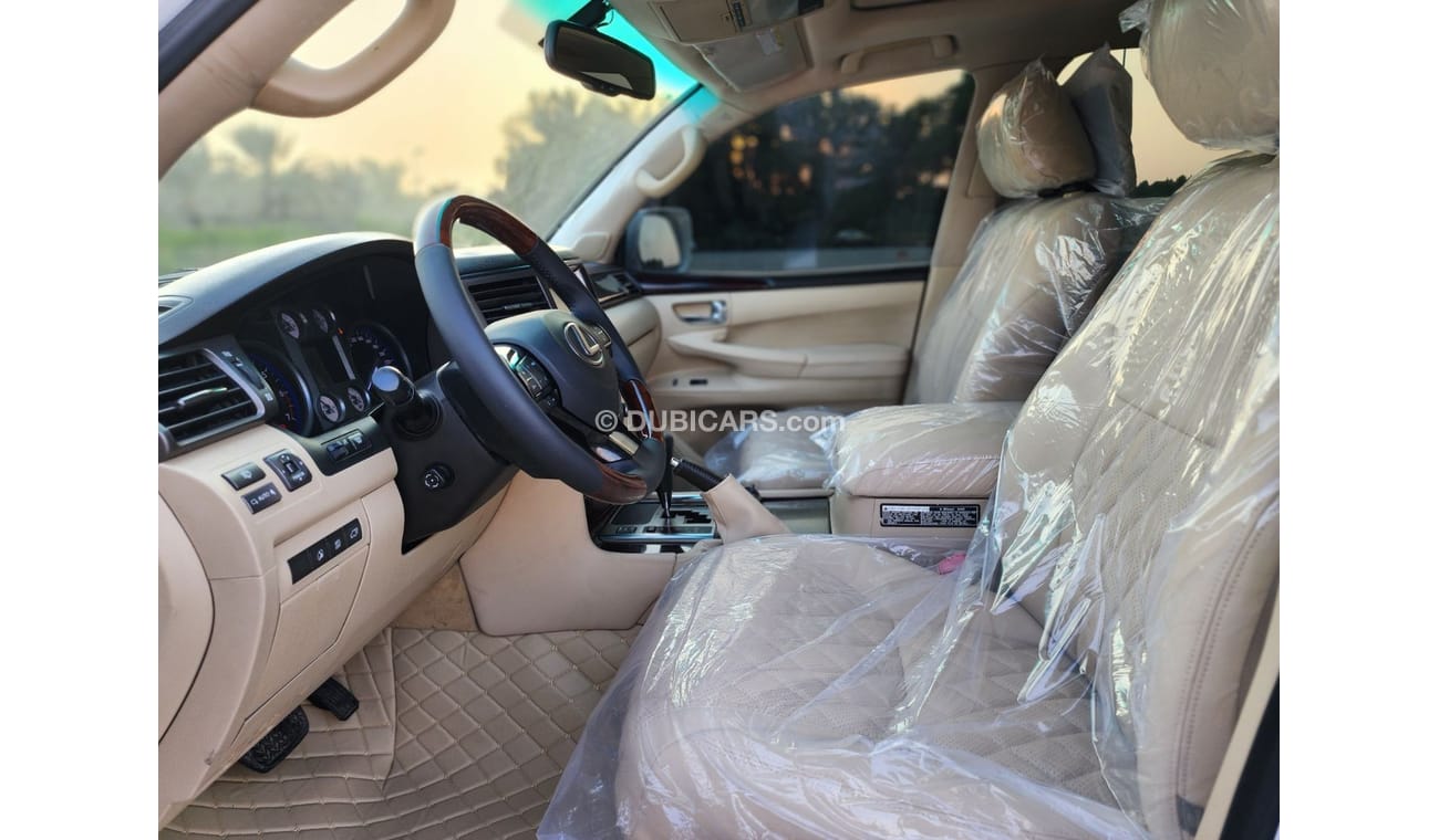 Lexus LX 570 facelifted