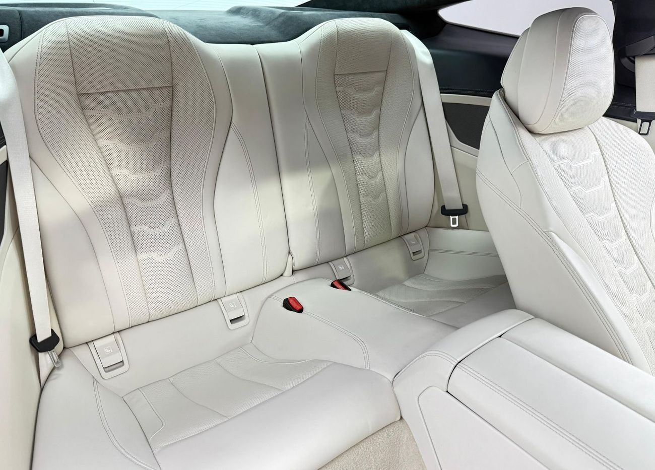 BMW M850i xDrive 4.4L 2019 BMW M850i xDrive Individual Carbon Core, 1 Year Warranty, FSH, GCC