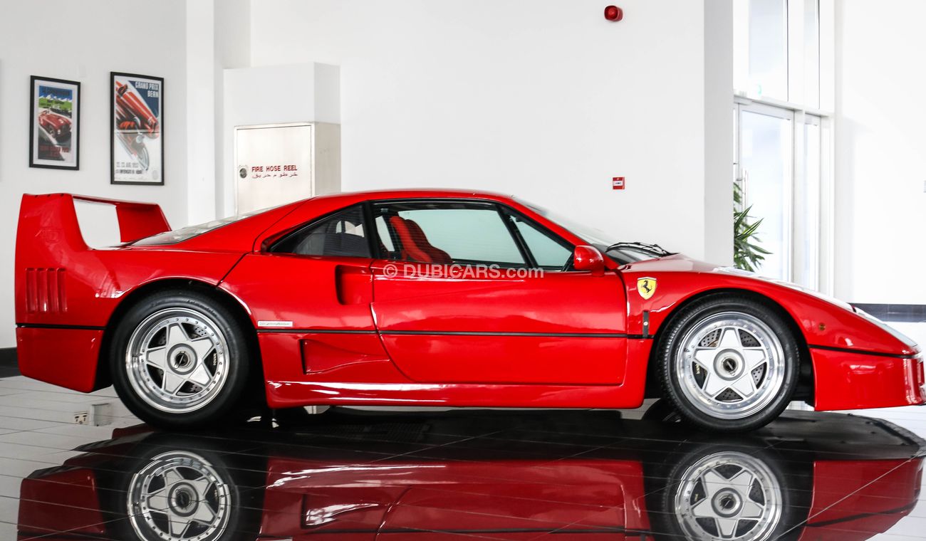 فيراري F40 Twin-Turbocharged V8